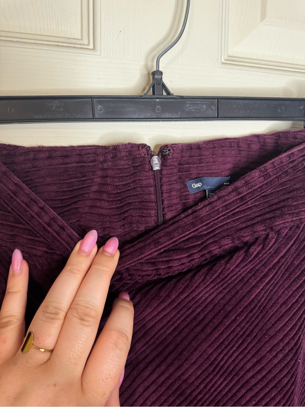 GAP Corduroy Pencil Skirt in Plum - Size 20, XXL - Picture 4 of 4